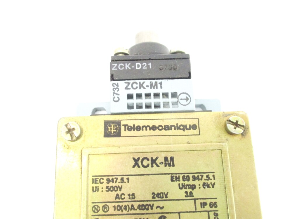 TELEMECANIQUE XCK-M121 (AS PICTURED) NSNP