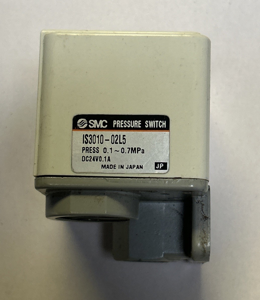 SMC,IS3010-02L5,PNEUMATIC PRESSURE SWITCH LOT OF 13