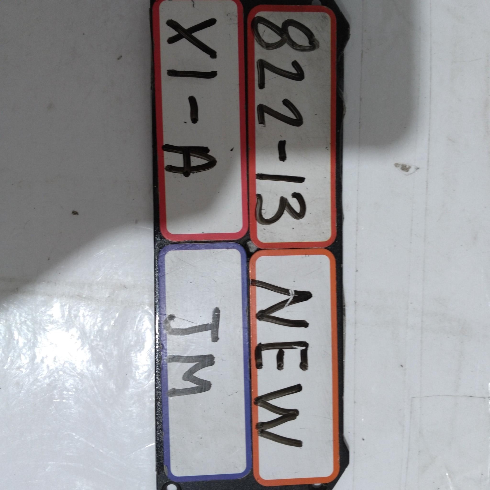 ALLEN-BRADLEY 700-HN103 7A 24VDC 1/3-1/8HP 120-240VAC ALLEN-BRADLEY 700-HN128 B