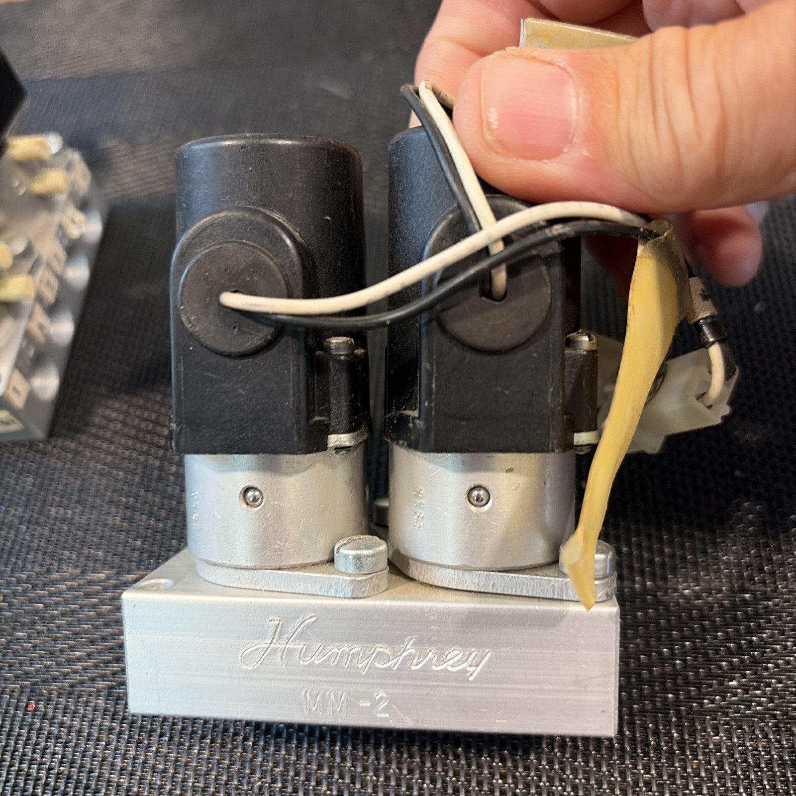 Lot If 2- Humphrey Mini-Myte M41E1 8.5 W 24V DC A And B