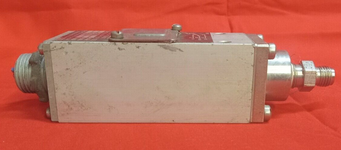 ITT AEROSPACE CONTROLS DIVISION NEO-DYN ADJUSTABLE PRESSURE SWITCH 132P49C3