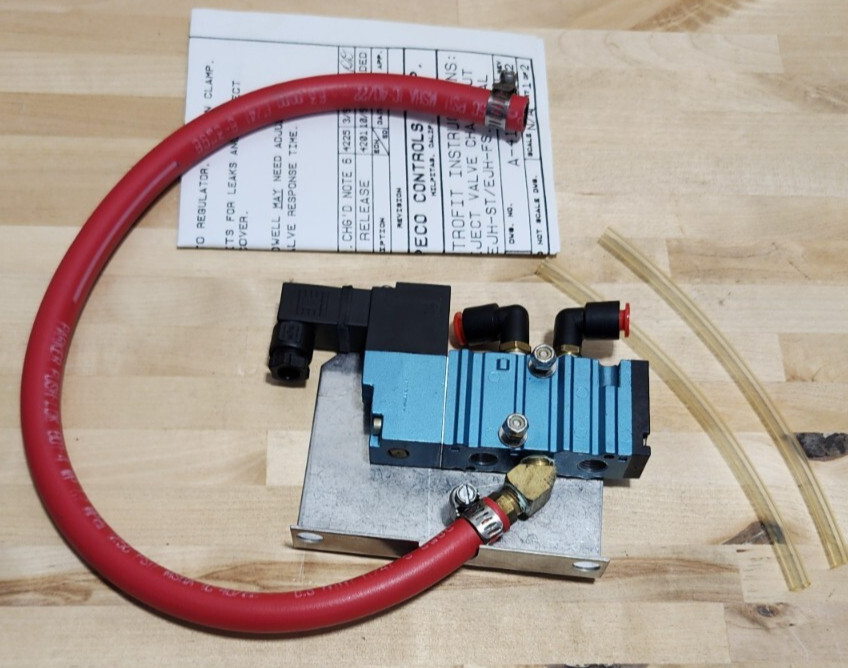 MAC DM-DDBJ-1KA Solenoid Valve 12VDC 5.4Watts With 801-4 Push-Lok Hose