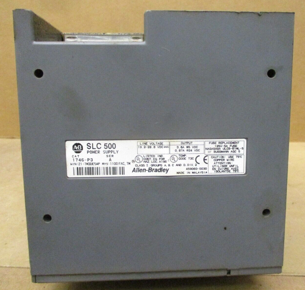 Allen-Bradley SLC 500 1746-P3 SLC 5/04 CPU 1747-L541 1747-DCM 1747-SDN 48681GN