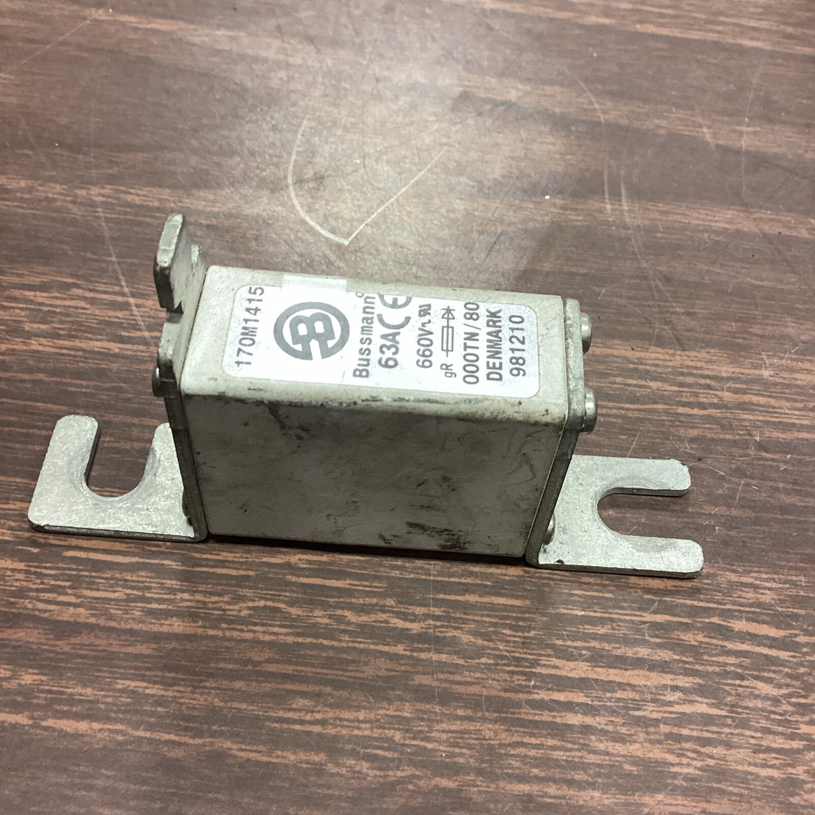 BUSSMANN 63A 660V IR700-200KA 170M1415