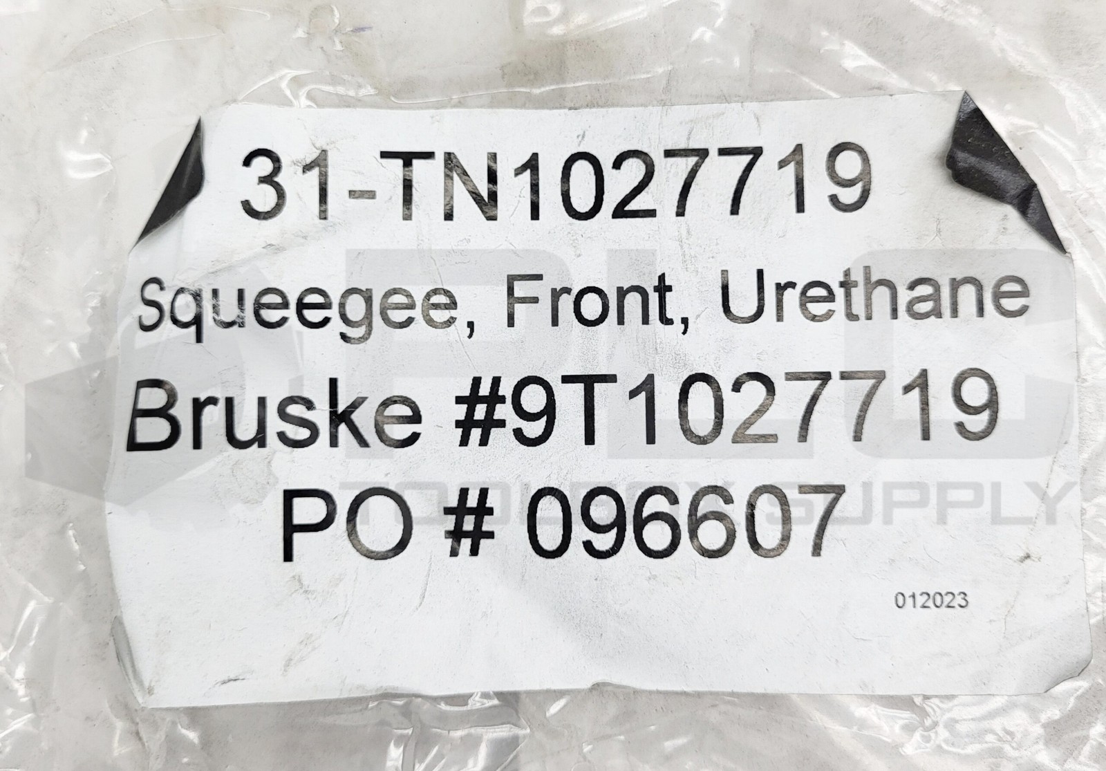 NEW TN1027719 SQUEEGEE FRONT URETHANE APPROX 3 FT