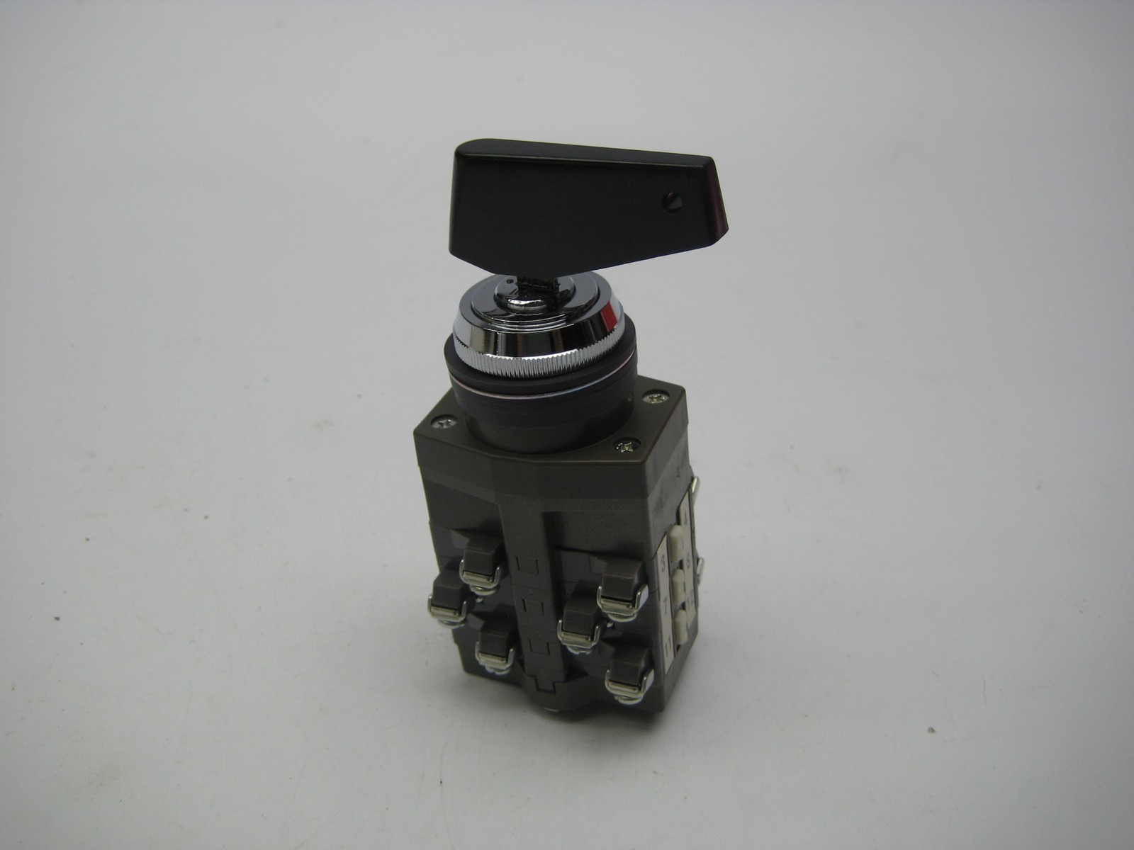 AMADA AMERICA INC 74164589 KEY SWITCH NSMP 32422