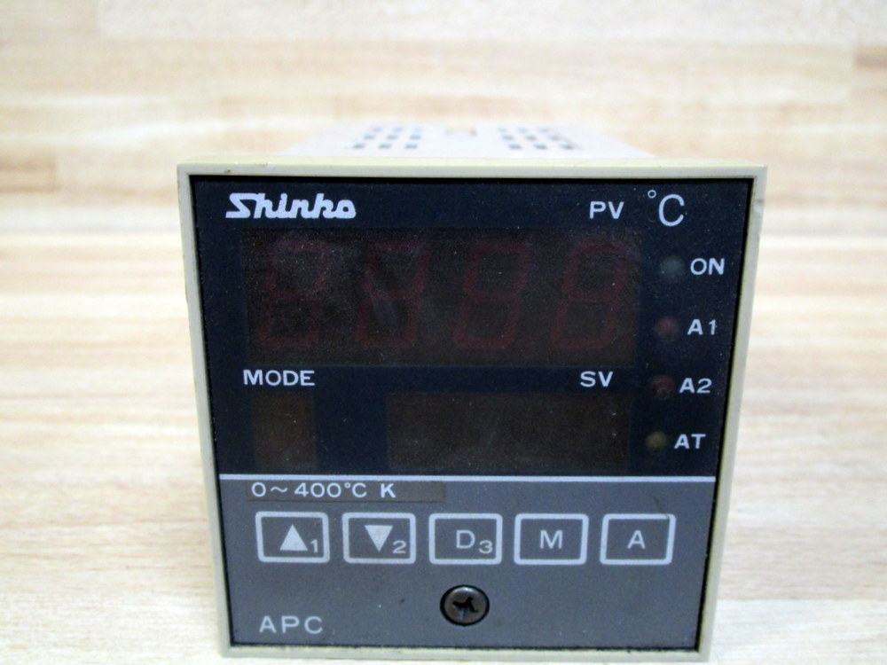 Shinko APC 735 A/E Temperature Controller