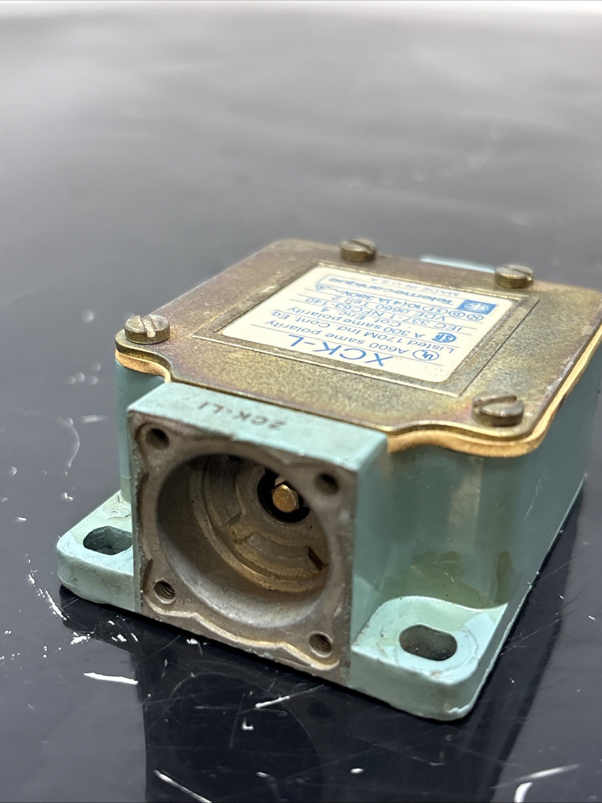 TELEMECANIQUE XCK-L 380V 10A