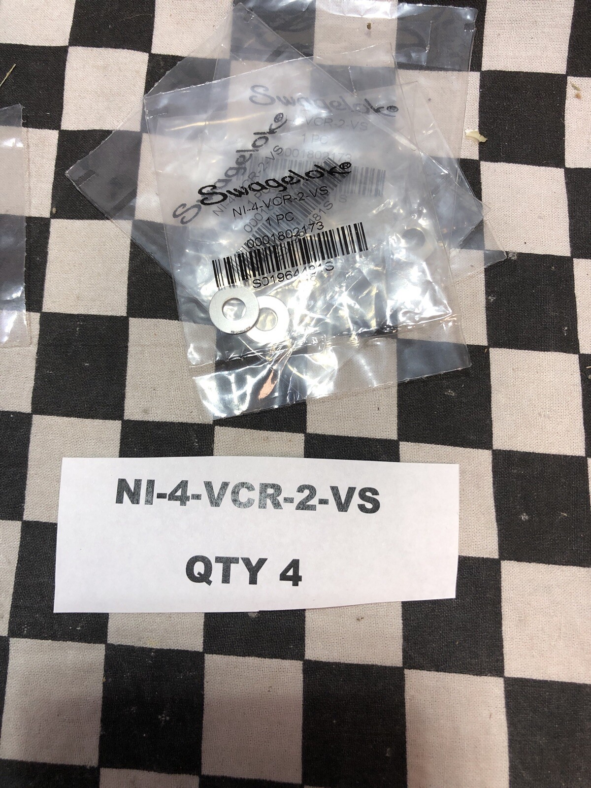 18x SWAGELOK NI-16-VCR-2-GR-VS, SS-8-VCR-2-GR, NI-4-VCR-2-VS, SHIPSAMEDAY#C17