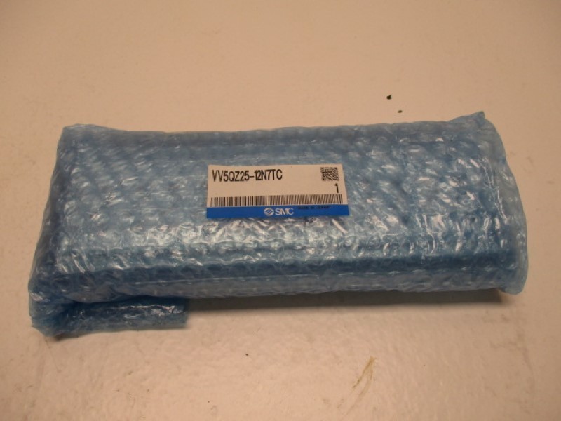 SMC VV5QZ25-12N7TC BASE MOUNTED MANIFOLD NSMP