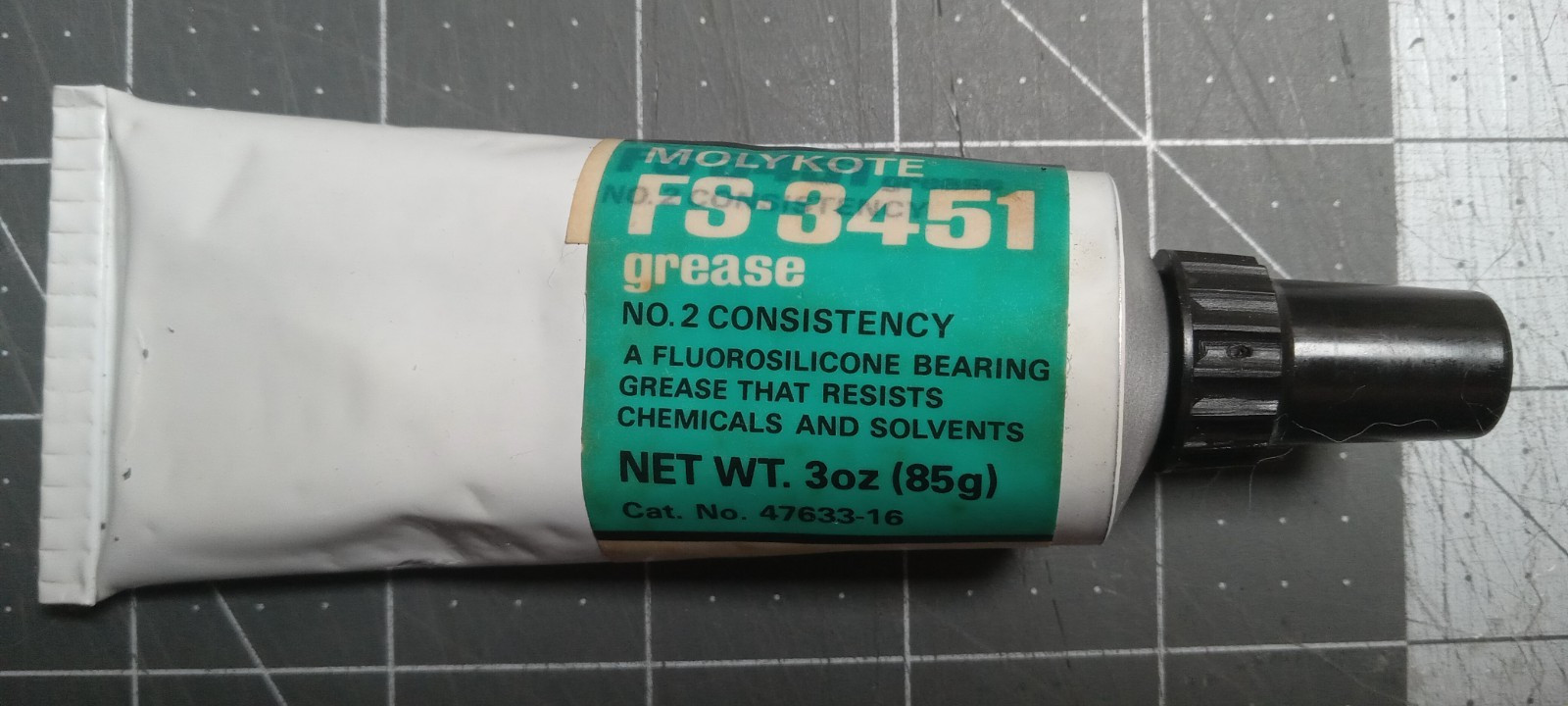 Dow Corning Molykote FS-3451 No. 2 Consistency Grease (1) 3oz Tube OOP NOS HTF