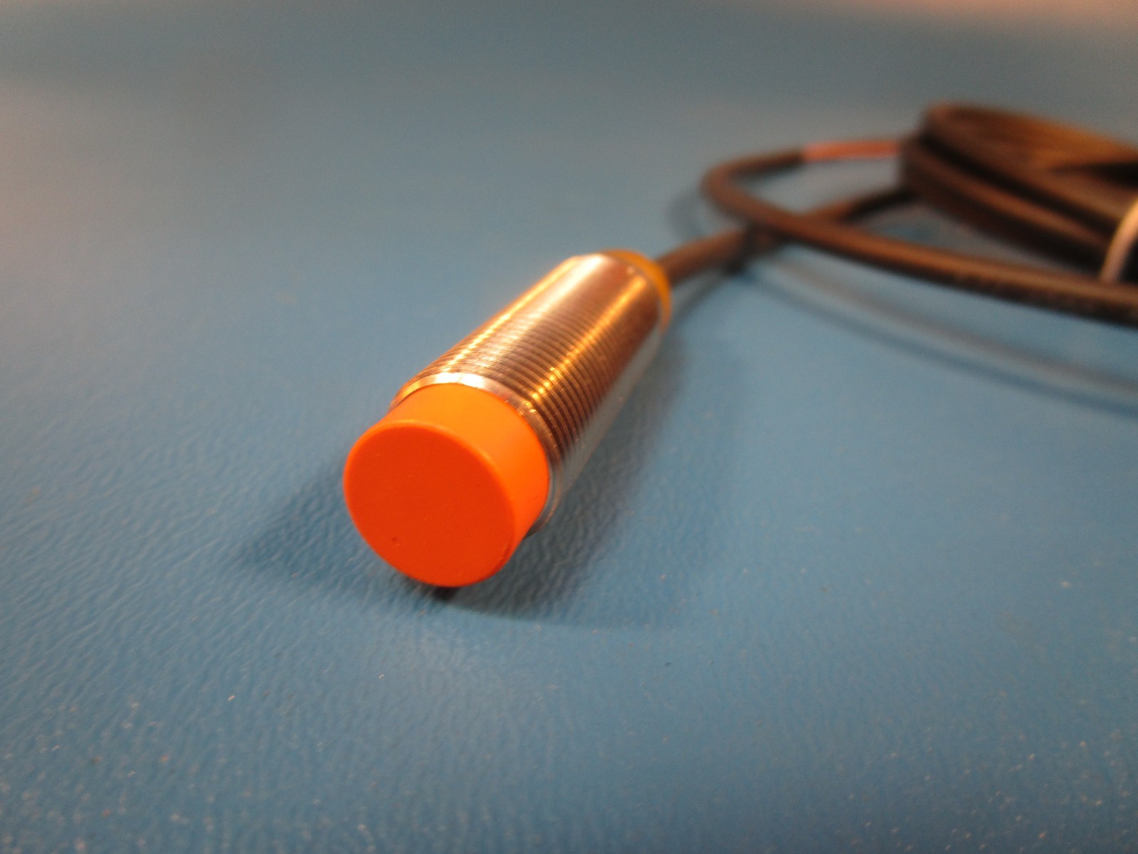 IFM Efector IFS259, Inductive Proximity Sensor 0.276″ (7mm), Threaded – M12