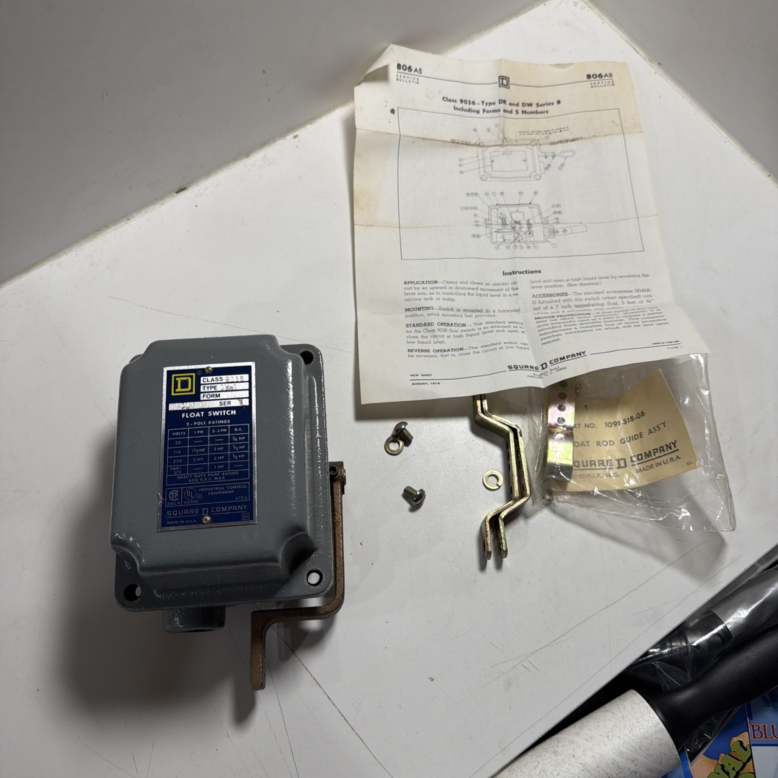 Square-D Company 9036 DW-1, 2-Pole 600V Float Switch