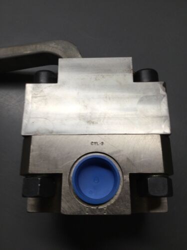 Parker 8051C-1 1/2HS52, Hydraulic Manual Directional Control Valvle (12L-3)