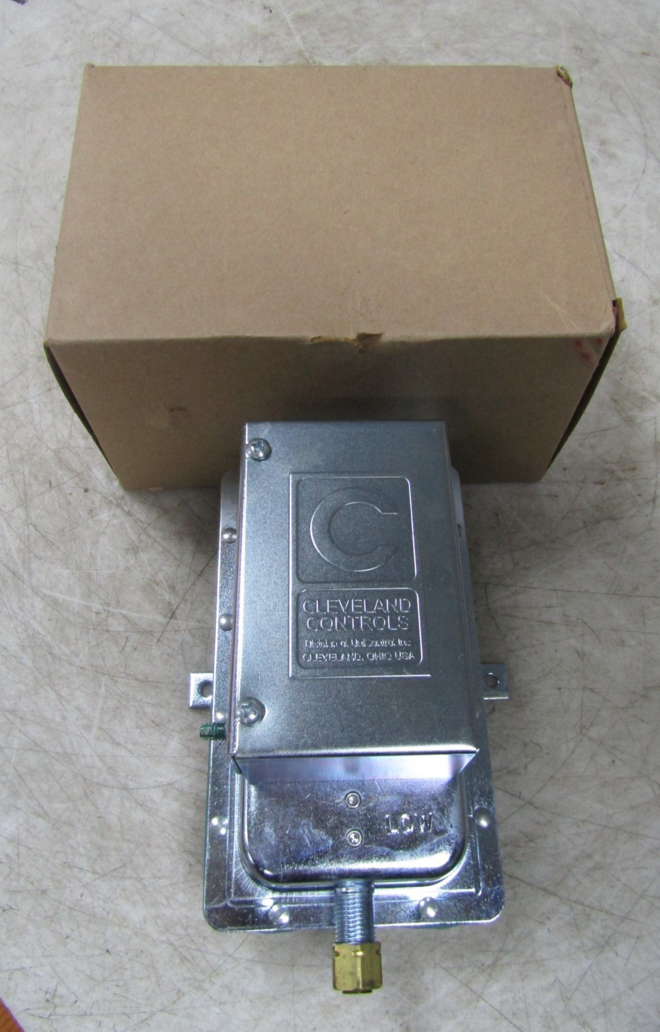 💥NEW CLEVELAND CONTROLS AIR SENSING SWITCH 120-277 VAC AFS-405-363