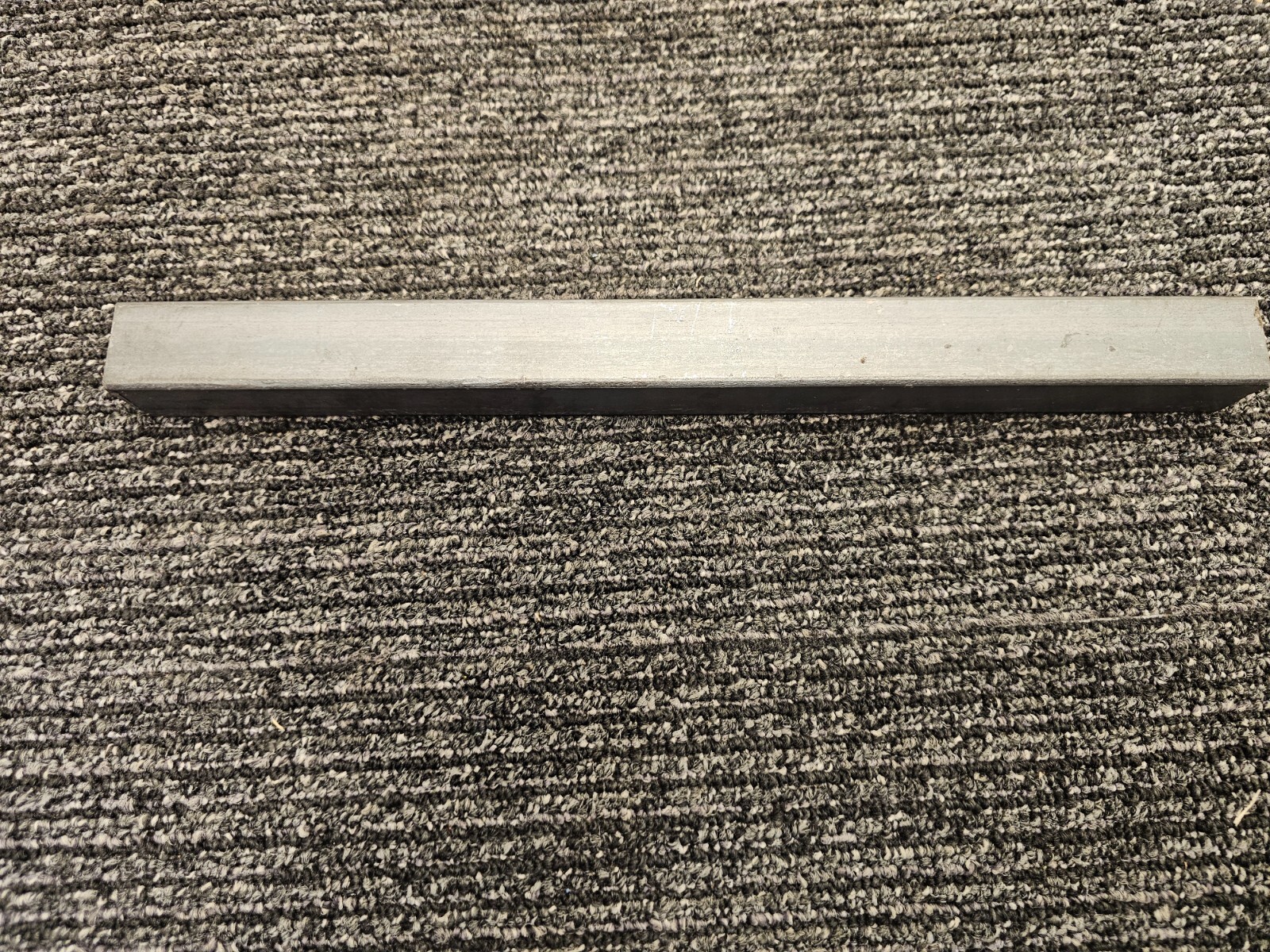 (QTY 2) Bulb Industries 1000-506S Hot Rolled Steel Round Bar 1″ Round, 12″