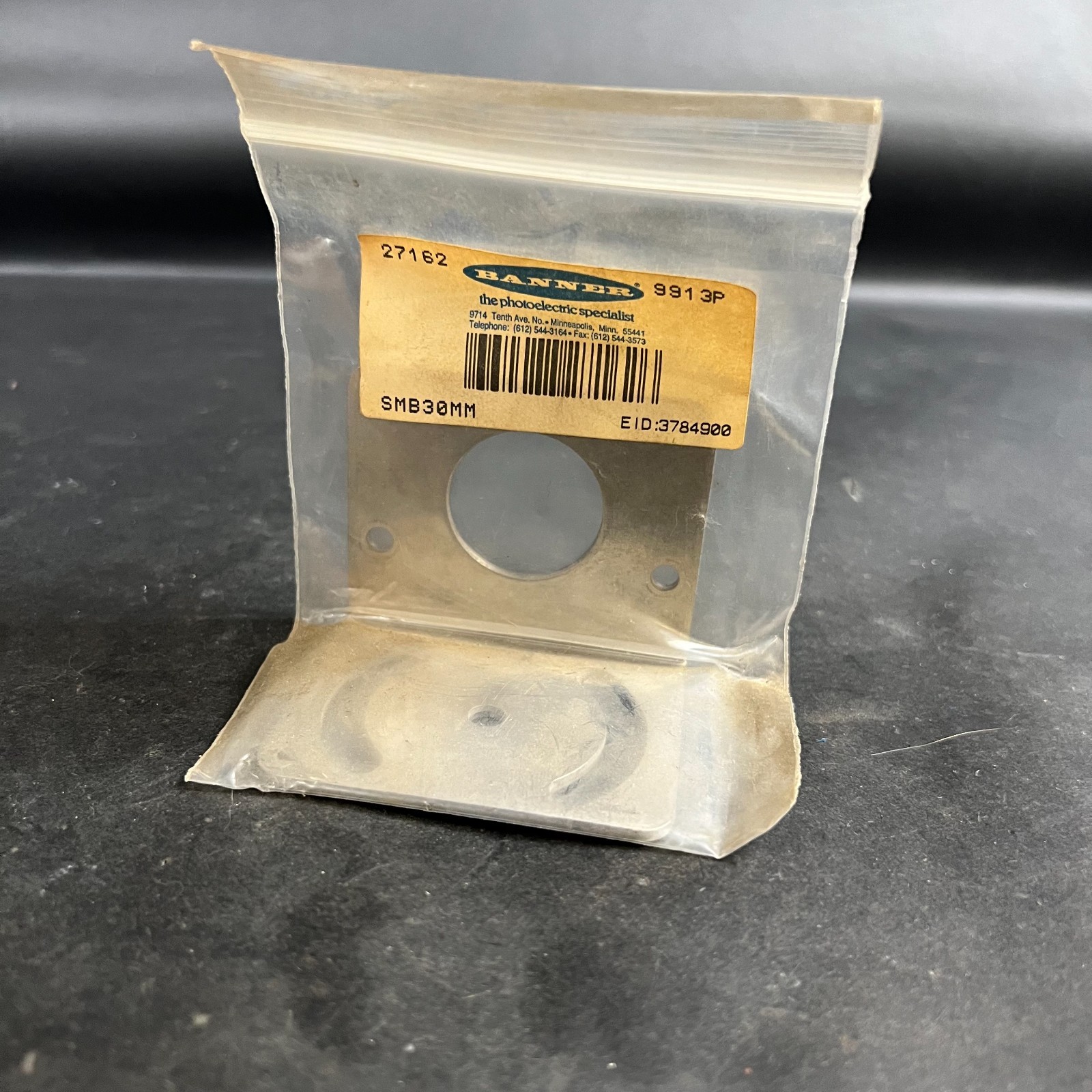 BANNER SMB30MM MOUNTING BRACKET ($15 OBO)