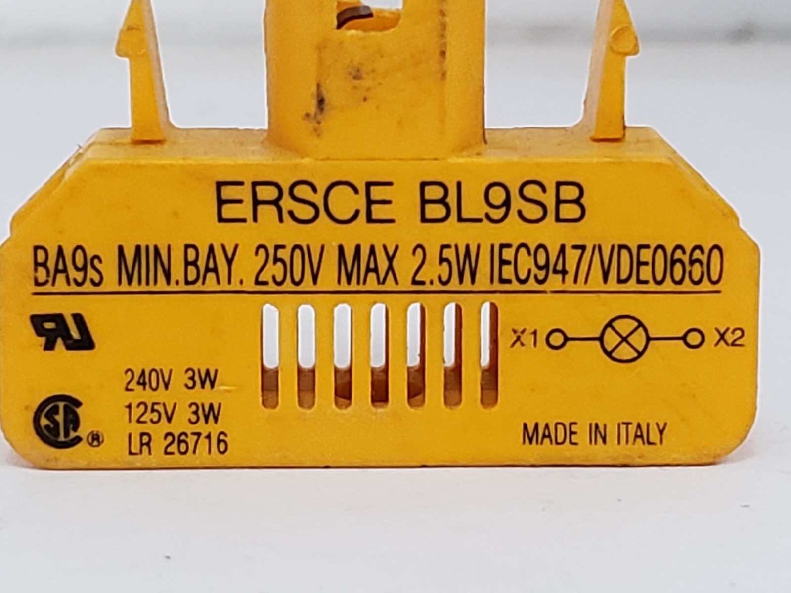 ERSCE BL9SB PILOT LIGHT SOCKET 250V 2.5W