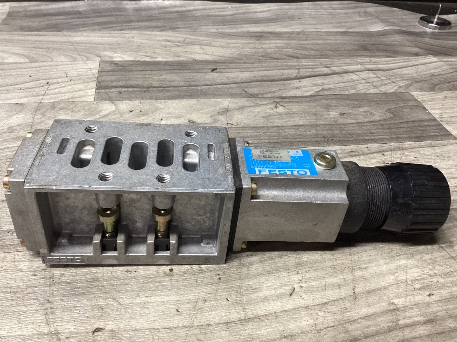 FESTO LR-ZP-B-D-3 INTERMEDIATE PRESSURE REGULATOR #111A155PR2
