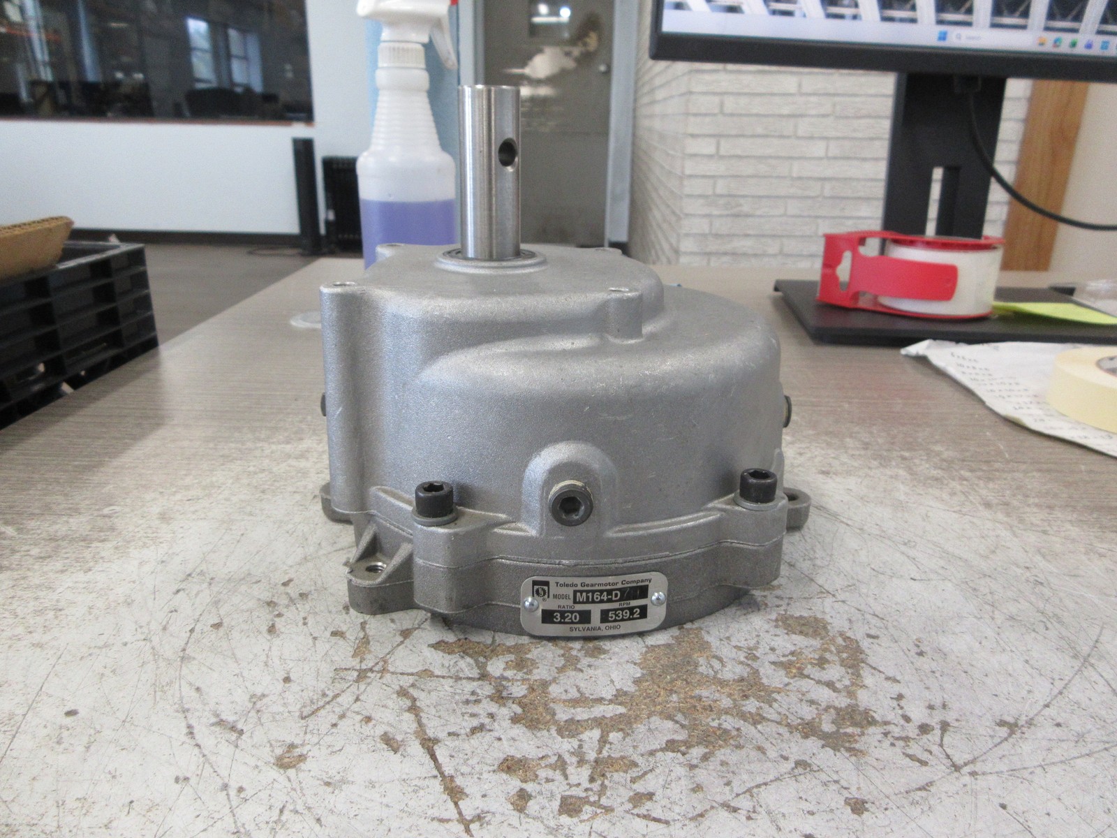 Toledo In-Line Gear Reducer M164-D7H Ratio: 3.20 539.2RPM New Surplus