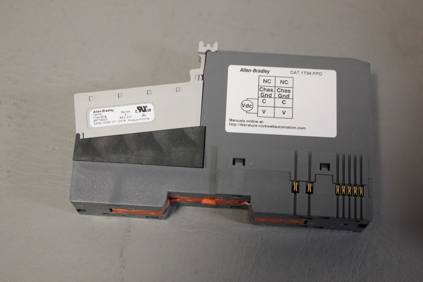 ALLEN BRADLEY POINT I/O FIELD POTENTIAL DISTRIBUTOR MODULE 1734-FPD B