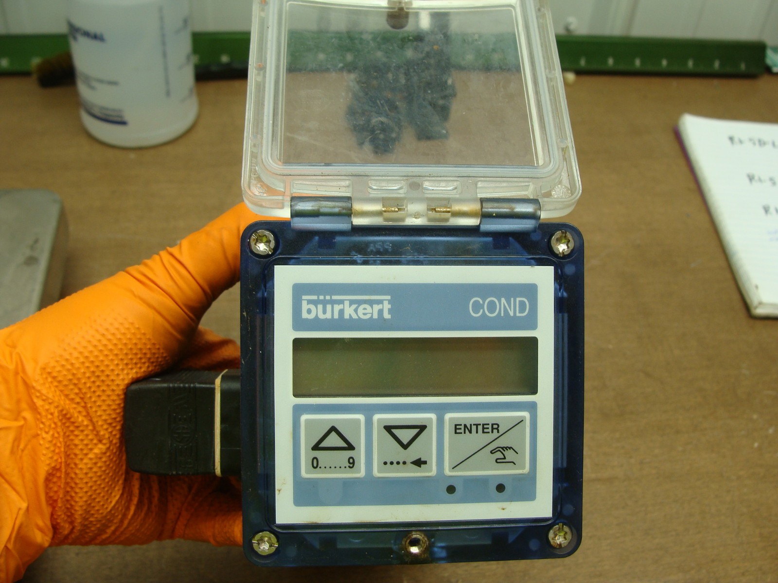 BURKERT CONDUCTIVITY TRANSMITTER COND 8225-FKM-PVDF-55T-C 00418951 12-30VDC