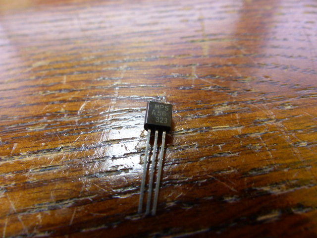 Unk MPSA56 Qty of 200 per Lot TRANS PNP GP BIPO LP 80V TO-92