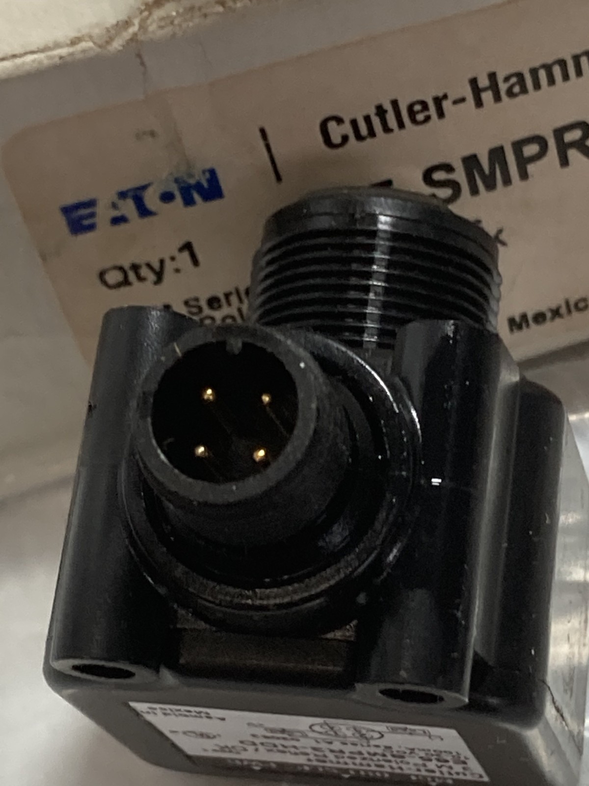 CUTLER HAMMER E65-SMPR3-HDD PHOTOELECTRIC POLARIZED REFLEX 10-30VDC NIB