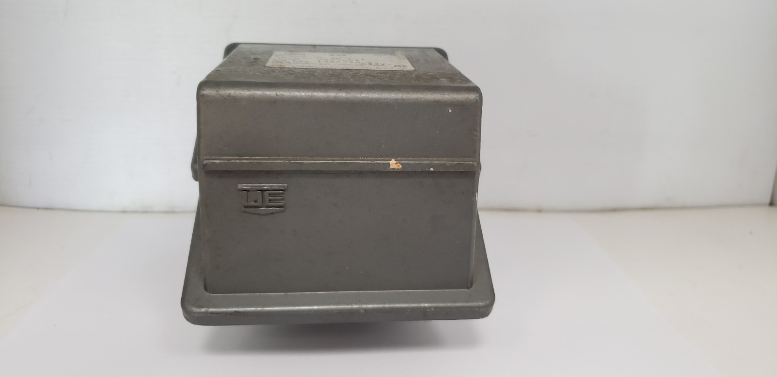 UNITED ELECTRIC J400-454 PRESSURE SWITCH, RANGE 0-30 PSI, 125/250 VAC, 15A, NNB