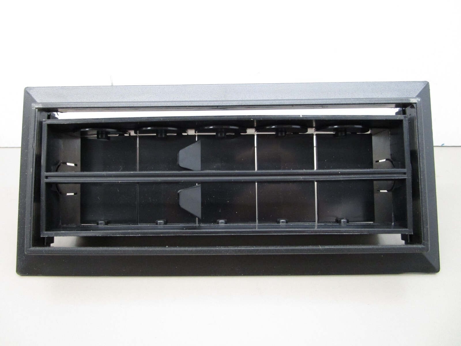 New Flyer Molded Products HVAC Vent Assembly Fits a 6-1/2″ x 2-3/4″ Hole
