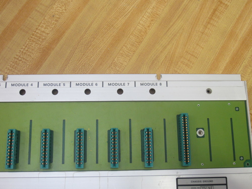 Uticor 75C48 8-Slot Chassis Rack