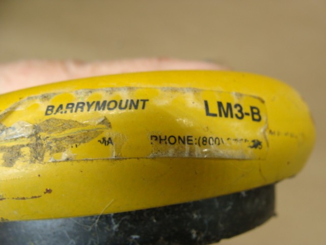 BARRY CONTROLS BARRYMOUNT LEVELING MOUNT LM3-B WITH BOLT
