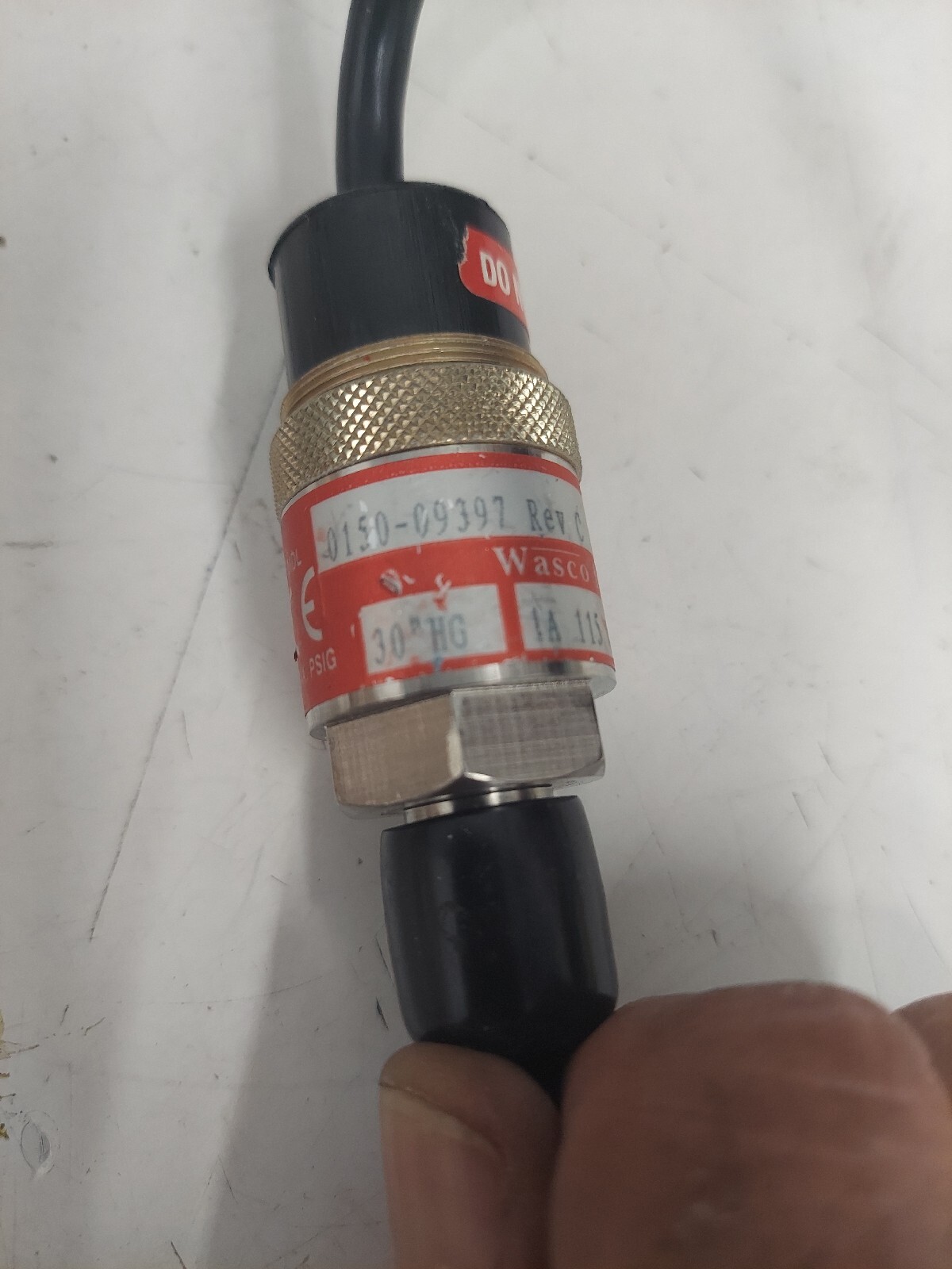 Applied Materials 0150-09397 ASSY CHAMBER PRESSURE SWITCH 6PC M118)