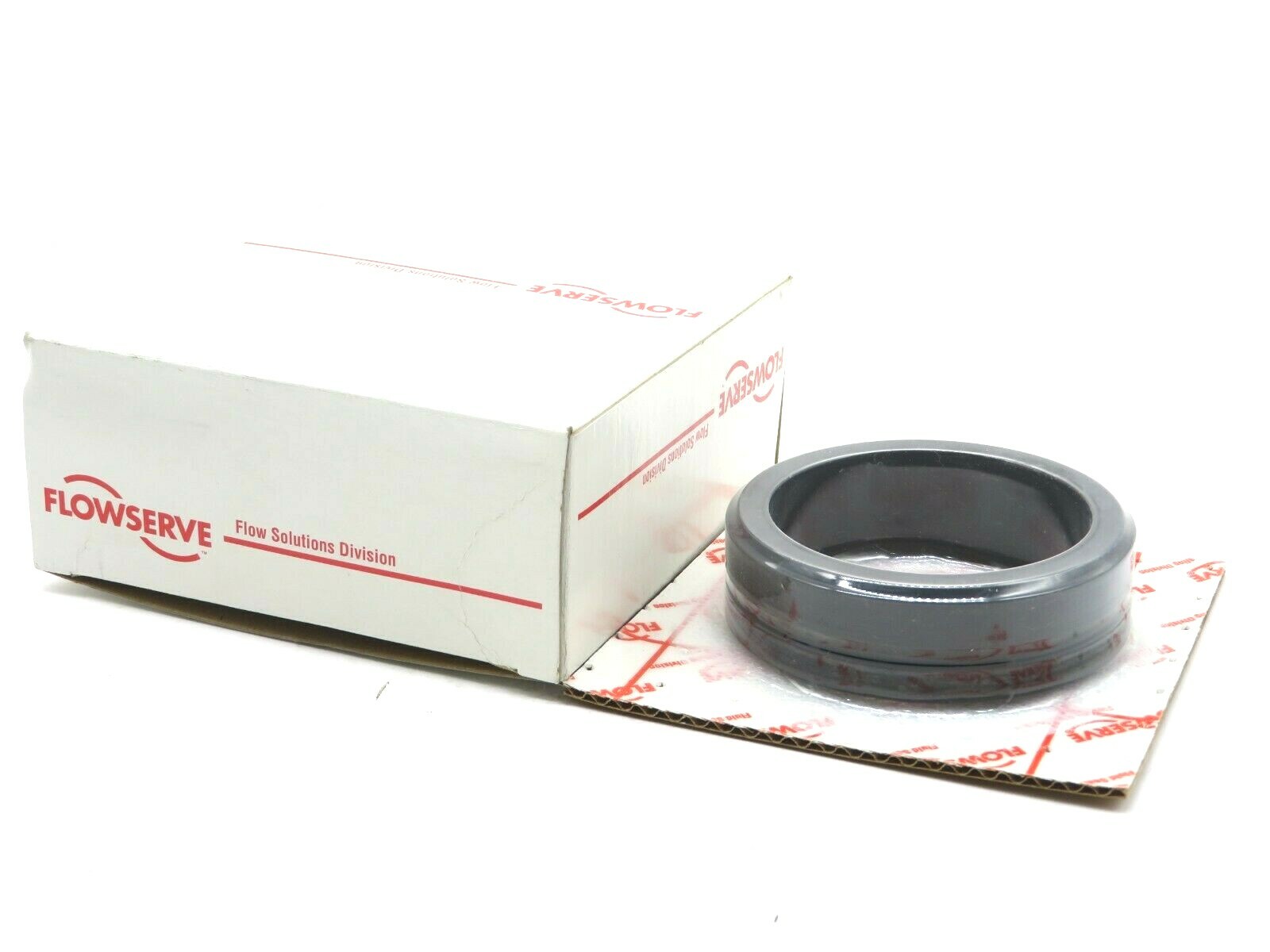 NEW FLOWSERVE Y5FB3125333 3/NO CARBON INSERT NO5