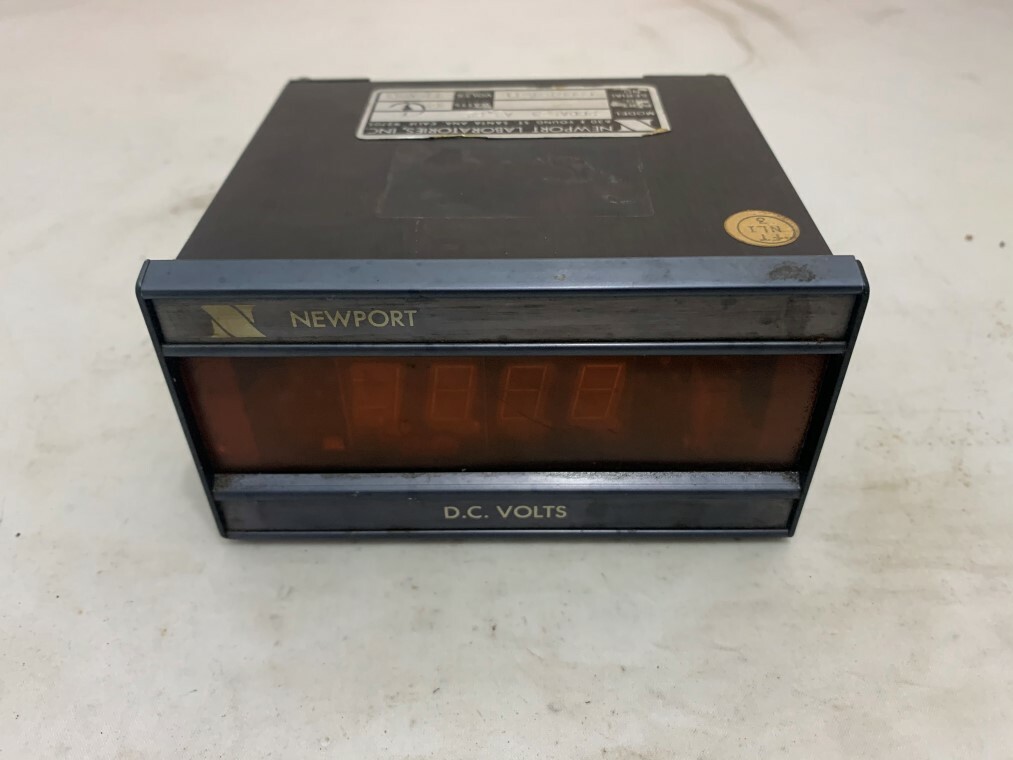 Newport Laboratories 200AS-3 A3 D2 DC Volt Meter