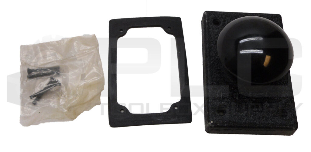 NEW REES 662-001-3-85 PLUNGER PUSH BUTTON BLACK