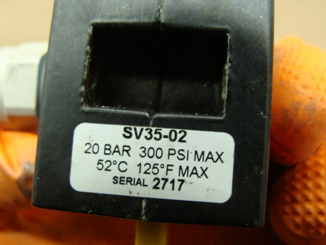 LOT OF 2 PARKER WATTS SLIDE VALVES 1/4″ NPT 300PSI 2 PORTS SV35-02