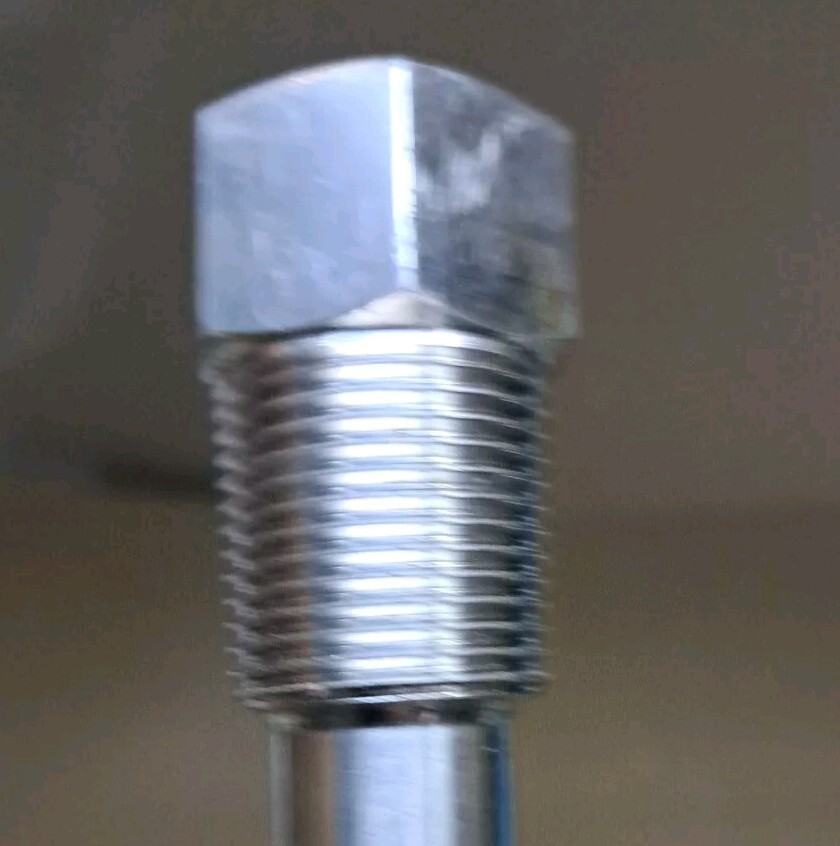 Heat No. YW18-1211 304 S.S. K88 1/2″ FNPT 3/4″ MNPT 24-1/4″ Length 3/4″ Diameter
