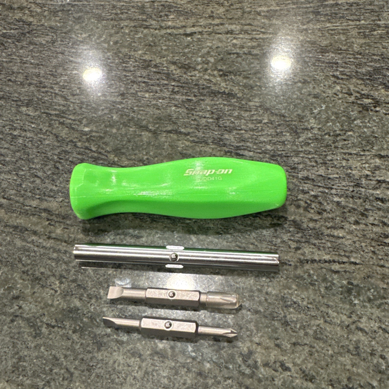 Snap-on sddd41 combination screwdriver with 4 tips. green new