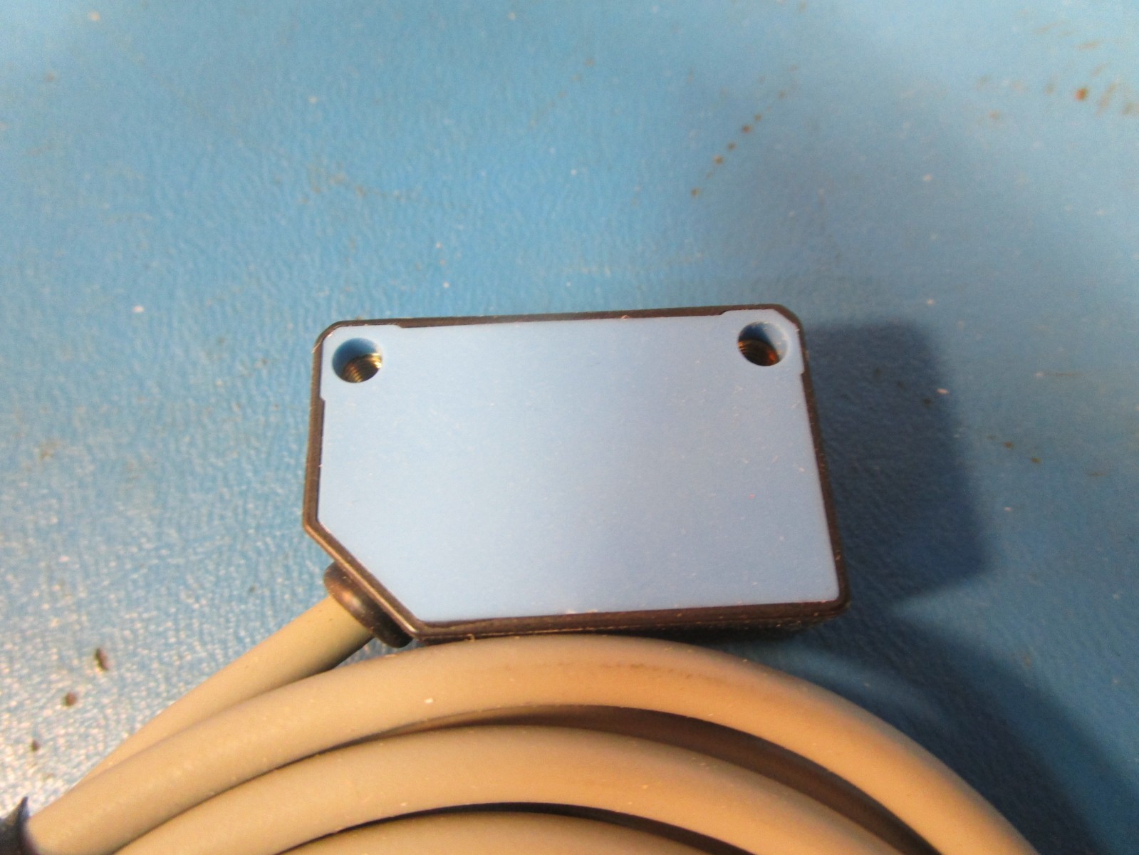 Sick WL100-P1439 Photoelectric Retro-Reflective Sensor