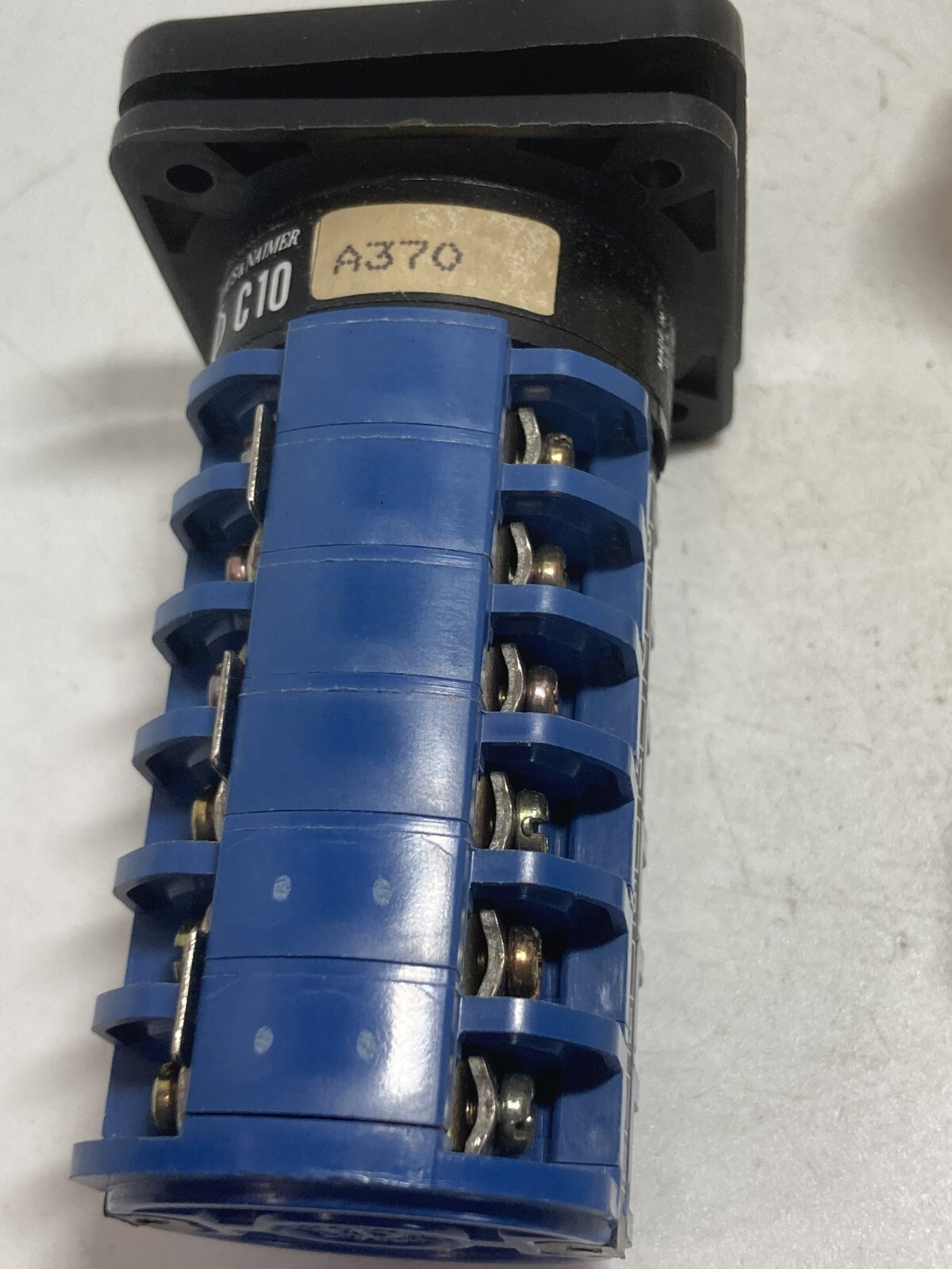 KRAUS & NAIMER C10-A370 ROTARY CAM SWITCH NNB