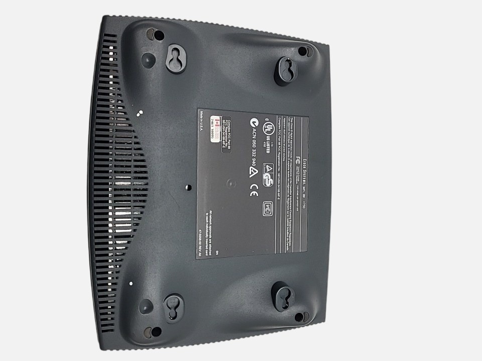 NEW CISCO 1750 ROUTER ACN 050 332 940