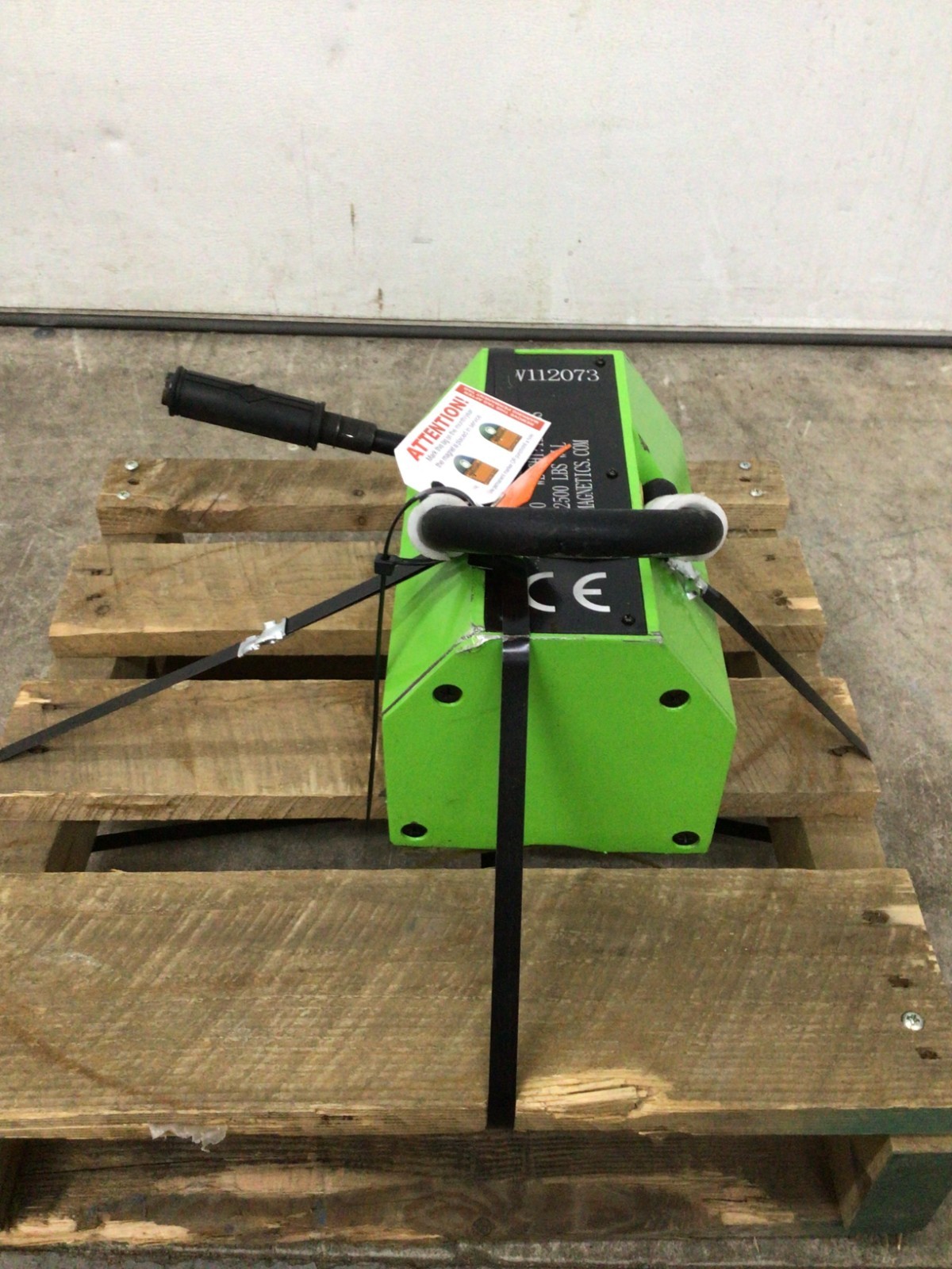 MAG-MATE – PNL2500 Lifting Magnet 2,500 lb Max Load On/Off Handle