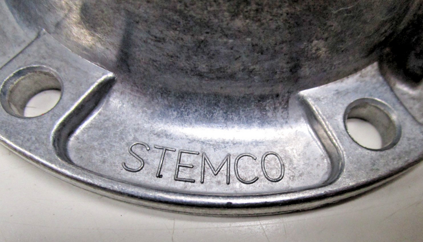 Stemco 343-4024 Traditional Hub Cap 6 Hole