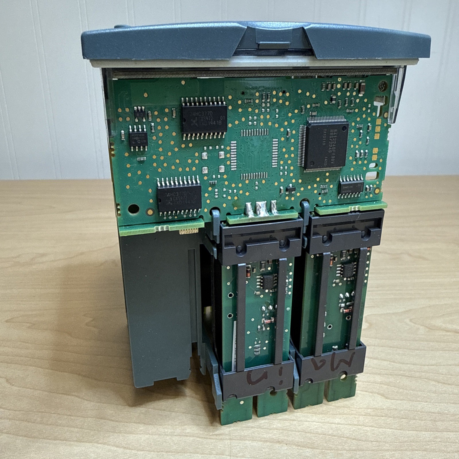 Invensys Eurotherm 3504 Temperature Controller TM0168AGFWUBMA-1 P-2 Temp Module
