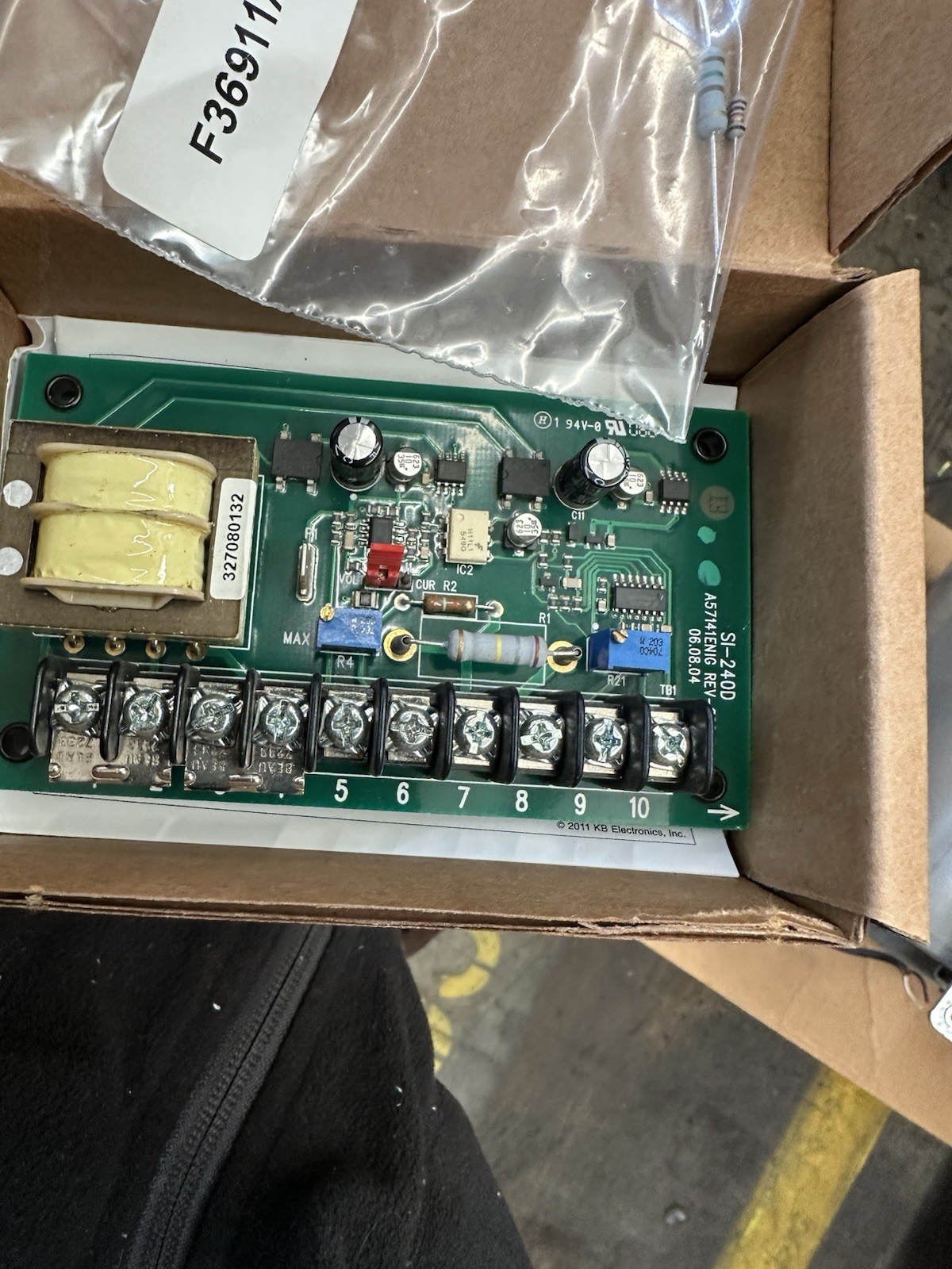 KB ELECTRONICS KBSI-240D SIGNAL ISOLATOR