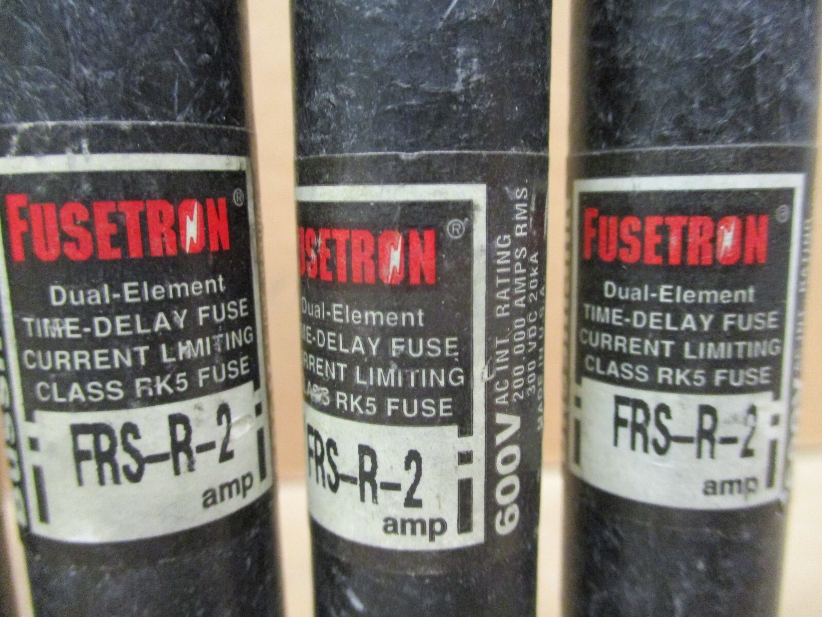 Cooper Bussmann Fusetron FRS-R-2 Fuse Lot of 12 Pieces 48223ISU