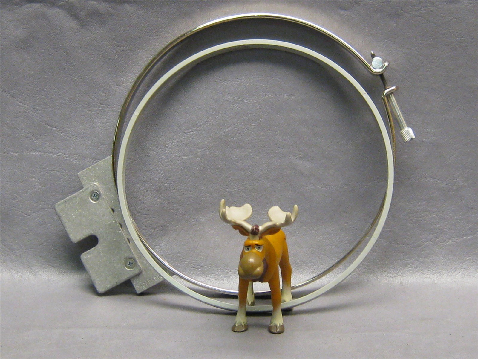 Barudan Meistergram M800 XLC 8″ Metal Embroidery Hoop w/ Plastic Insert