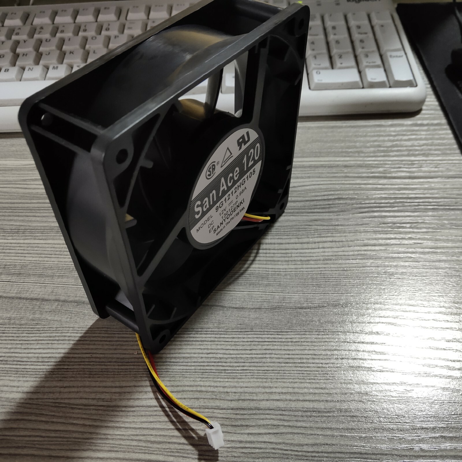 1PC For FAN Sanyo 9G1212HG105 12v 0.98A 3 lines Z#1