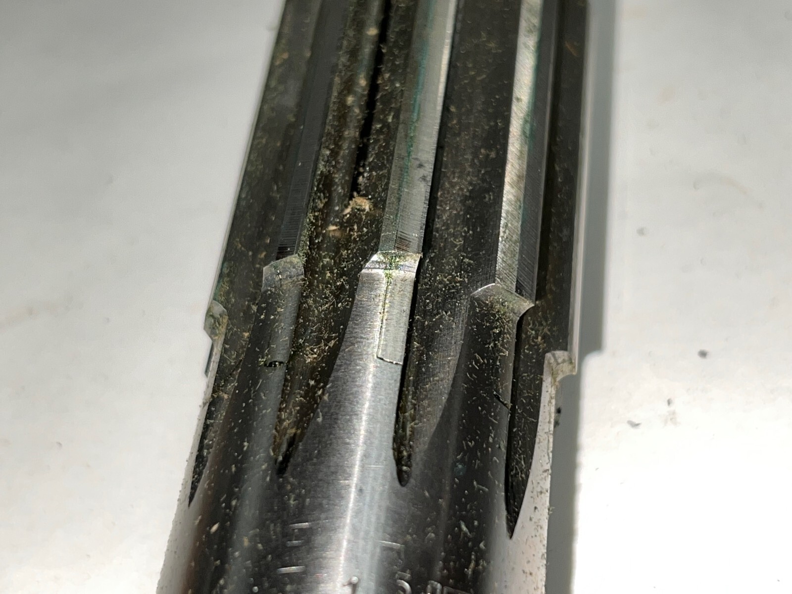 CLEVELAND STRAIGHT REAMER 112763 MT4 10 FLUTE 1-5/8″ CUT DIA. 2-1/4″ LOC 13″ OAL